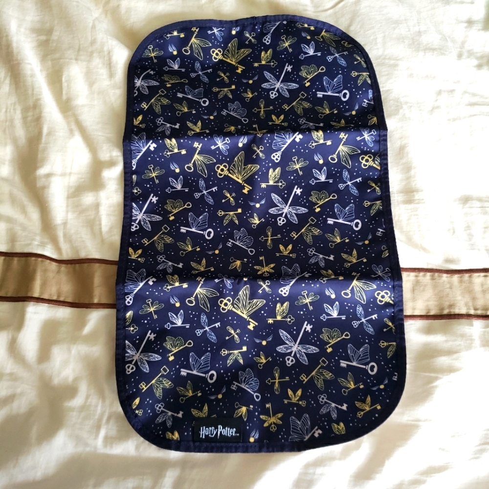 Harry potter x jujube flying keys change pad